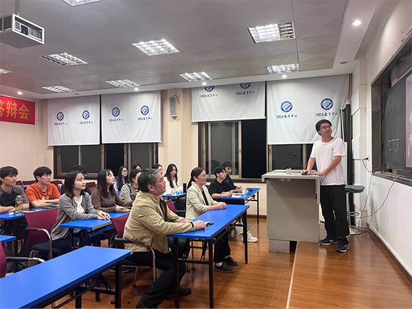 艺林师说 王琦教授引领研究生跨学科交流，共绘文化艺术新图景